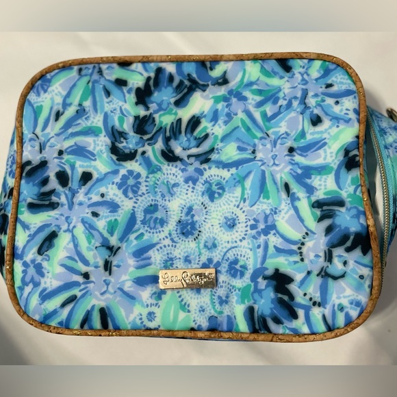 Lilly Pulitzer Crossbody Insulated Lunch Box  High Maintenance Iris Blue NWOT - Picture 5 of 13